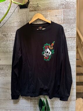 Hot Leathers | NWT "Respect All Fear None" Skulls Graphic LS Shirt - Men's L